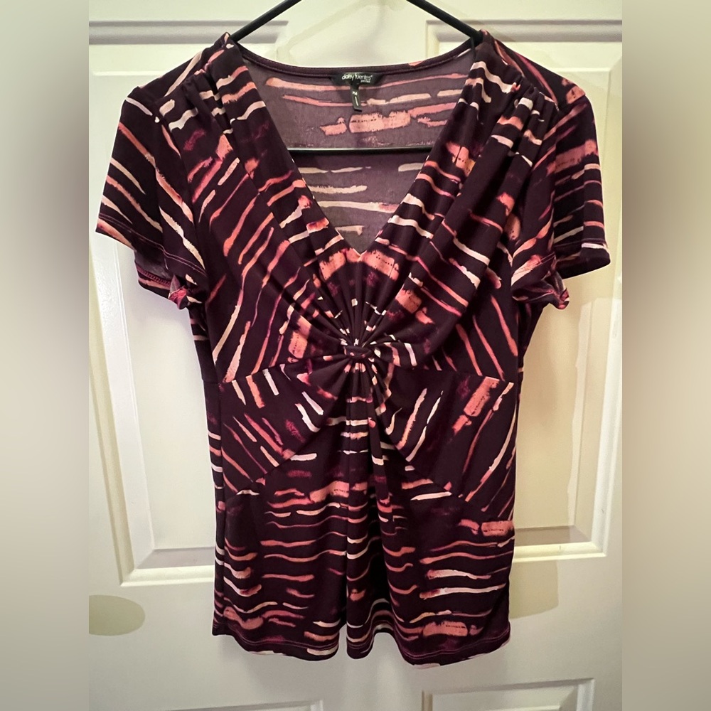 Daisy Fuentes Short Sleeve Top